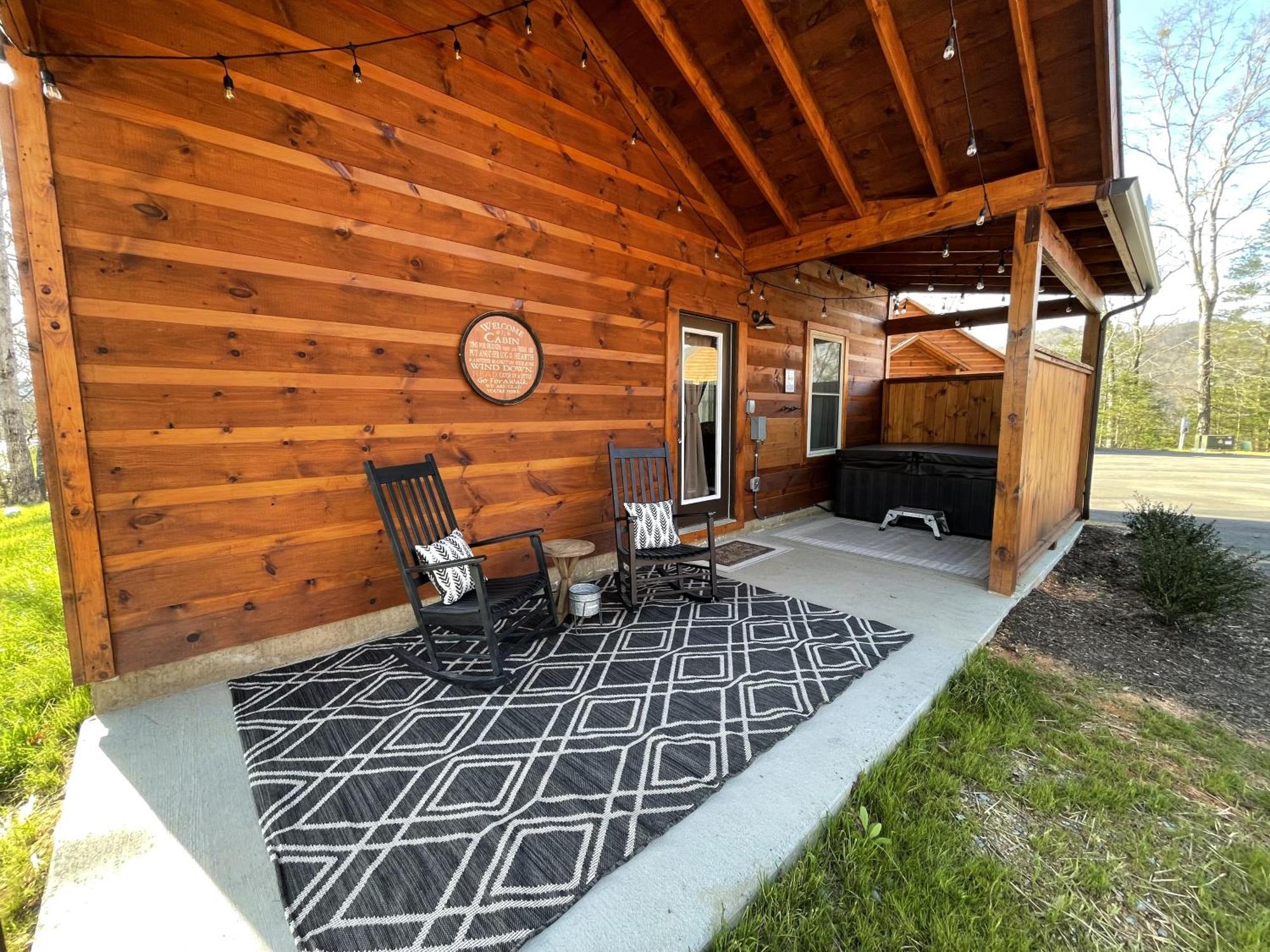 Fully Loaded Cabin In Heart Of Pigeon Forge Luaran gambar