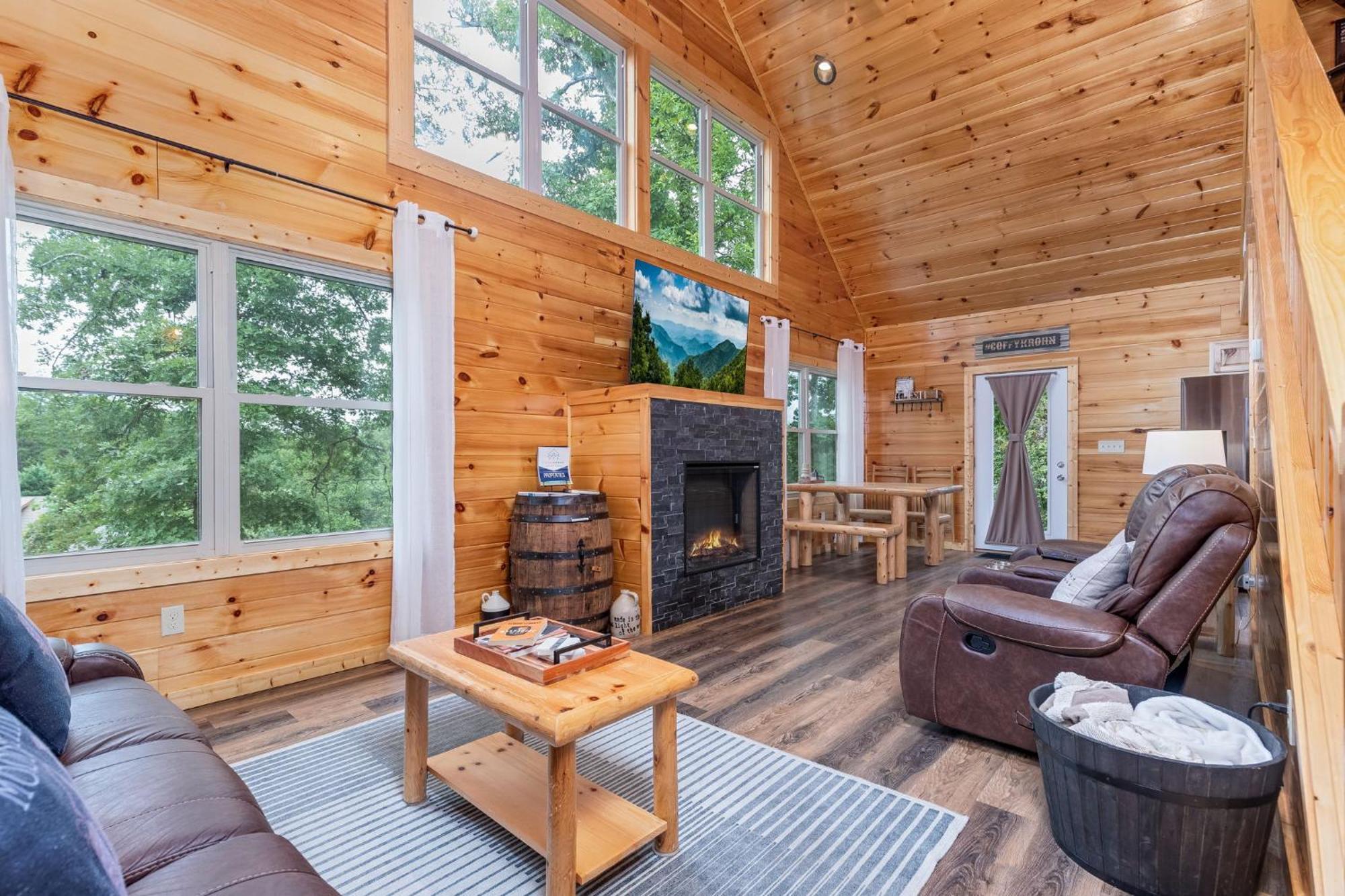 Fully Loaded Cabin In Heart Of Pigeon Forge Luaran gambar