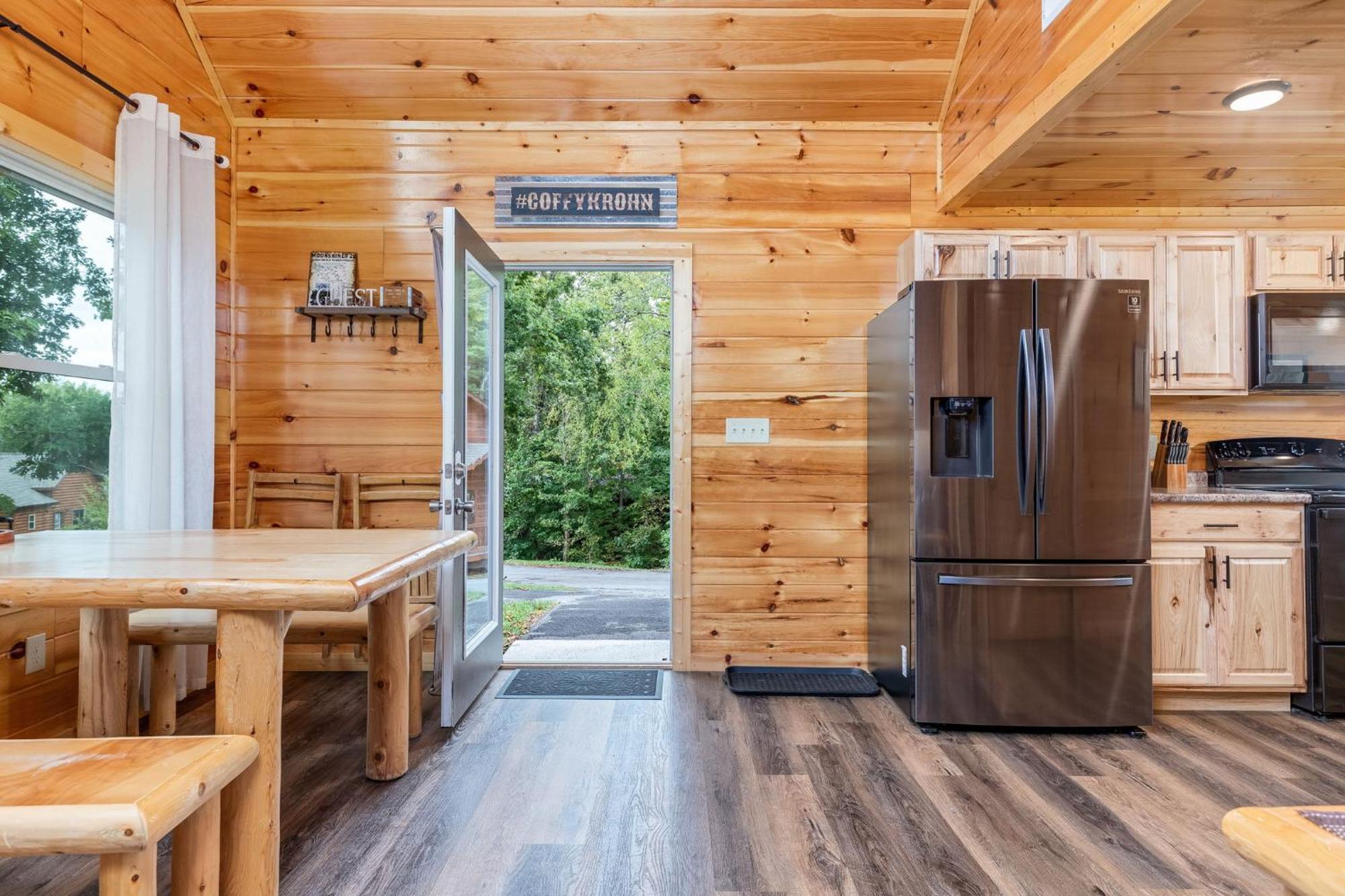 Fully Loaded Cabin In Heart Of Pigeon Forge Luaran gambar