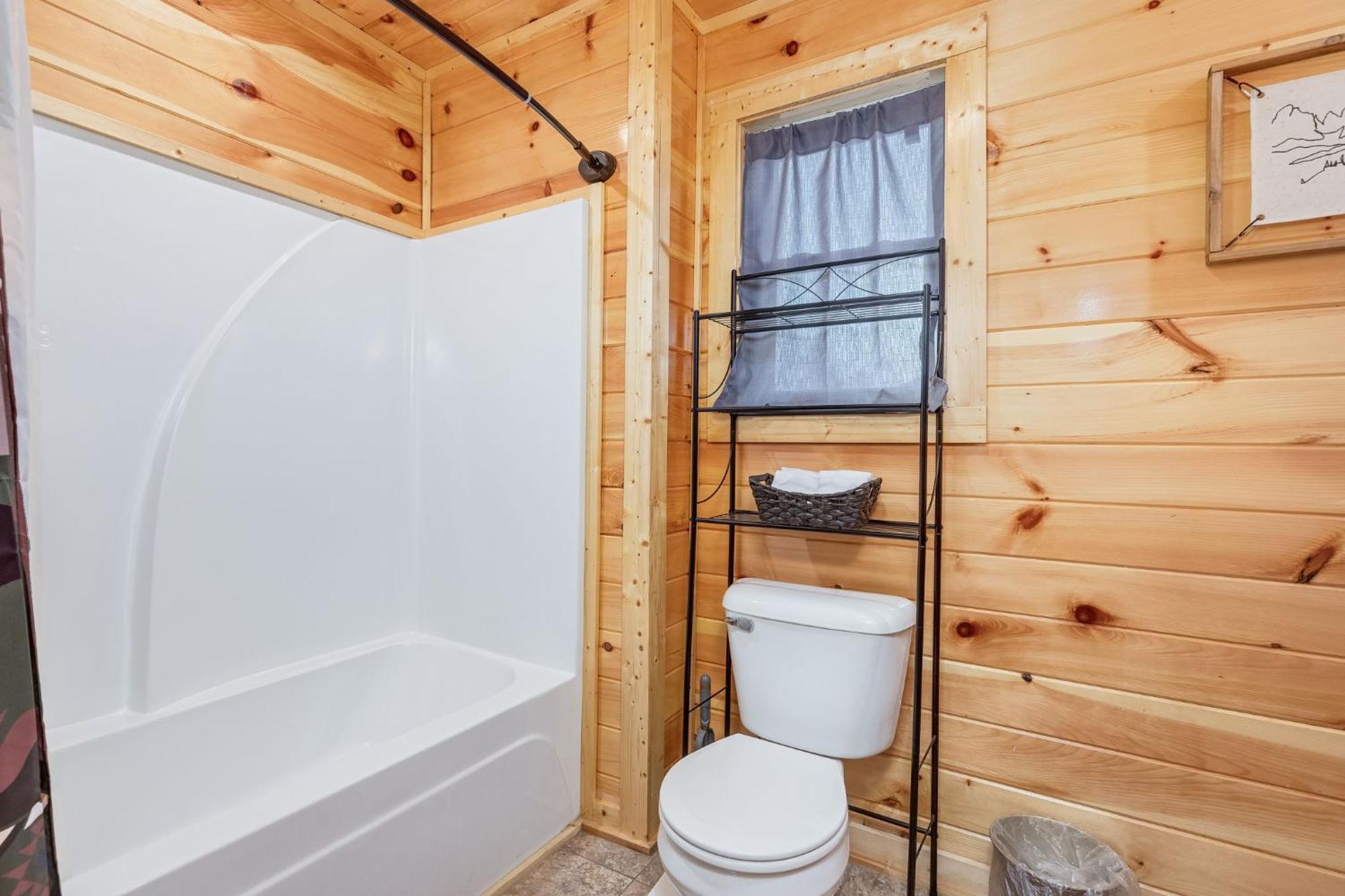 Fully Loaded Cabin In Heart Of Pigeon Forge Luaran gambar