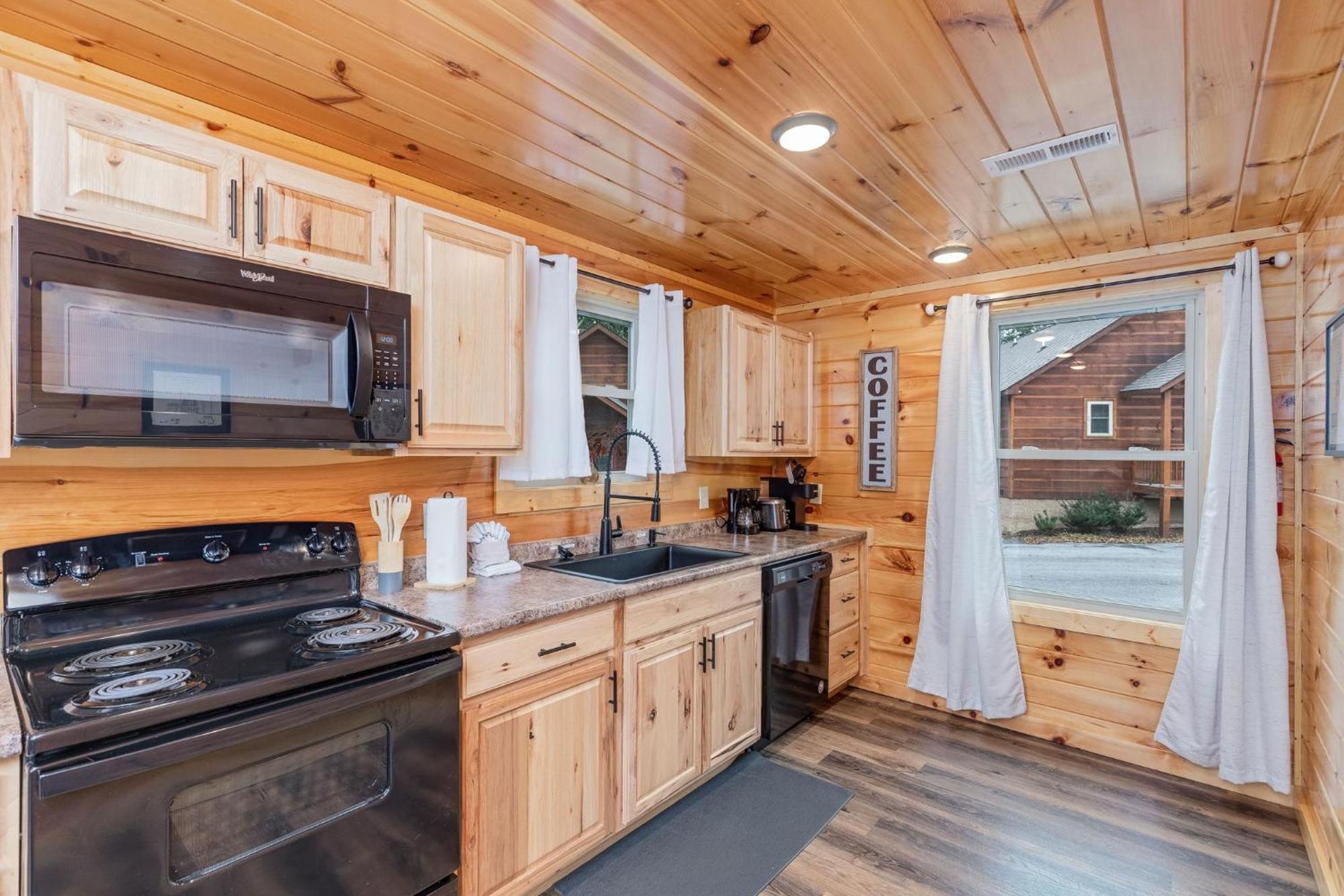 Fully Loaded Cabin In Heart Of Pigeon Forge Luaran gambar